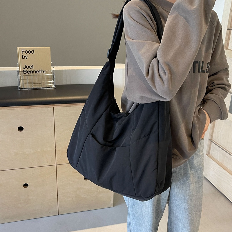 Japanese Casual Nylon Shoulder Bag Large Capacity Canvas Bag New Womens Messenger Bag