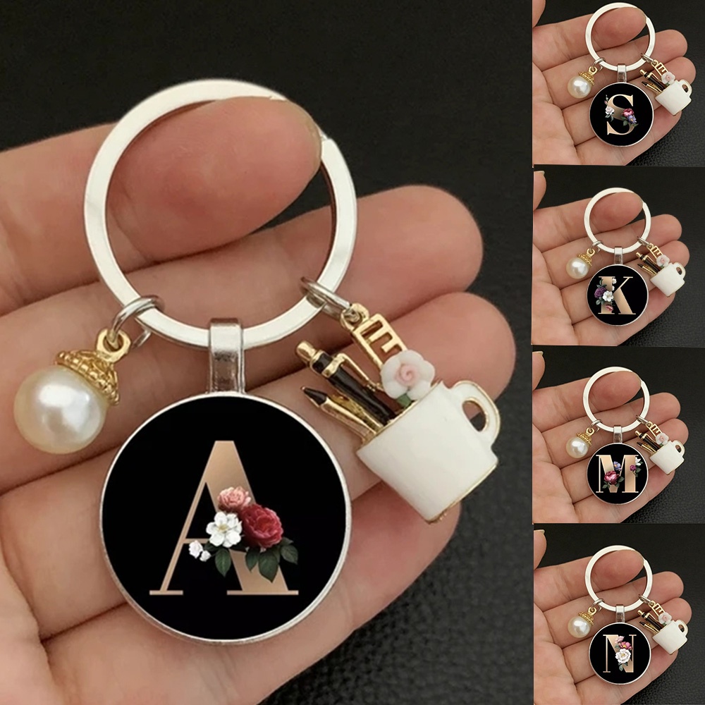 Elegant Imitation Pearl Key Chain Charm Enamel Pen Holder 26 Letters Key Ring for Teachers Day Gifts Women Bag Ornaments