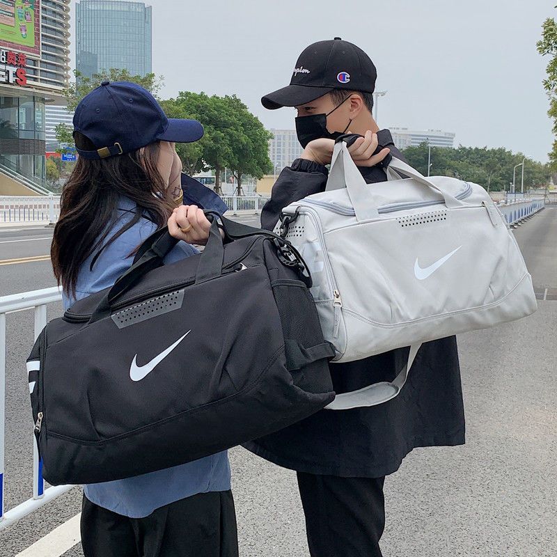SG STOCKTravel bag luggage bag hand-held crossbody bag fitness bag dry wet separation basketball bag旅行包干湿分离带鞋位