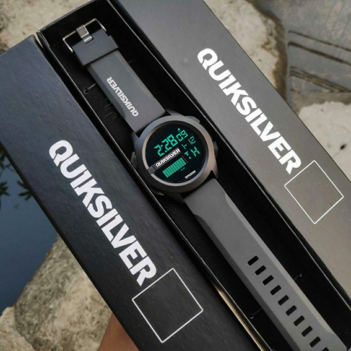 Quiksilver Contact Now Waterproof Digital Male Wrist Watch With Rubber Strabno box